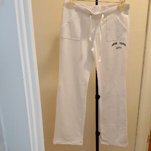 FREEDOM 2BE M White Sweatpants with New York City Print